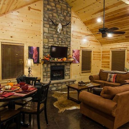 Shine On Harvest Moon W Bbq Villa Broken Bow Ngoại thất bức ảnh